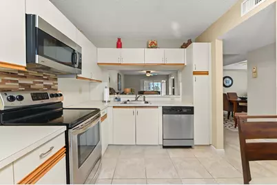 7618 Tahiti Lane #106, Lake Worth, FL 33467 - Photo 6