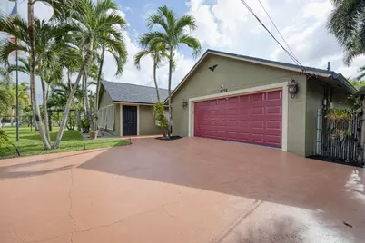 1672 Erie Terrace, Palm Springs, FL 33406 - Photo 2