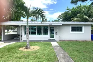 2219 SE 13th St, Pompano Beach, FL 33062 - Photo 1