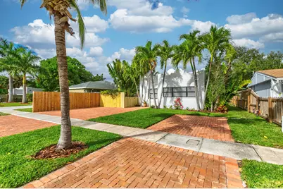 721 Franklin Road, West Palm Beach, FL 33405 - Photo 2