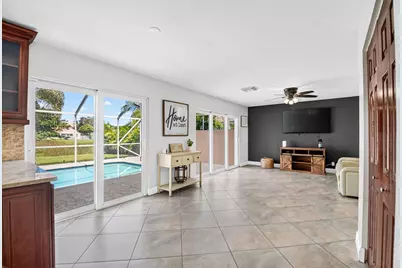 6233 Willoughby Circle, Lake Worth, FL 33463 - Photo 6