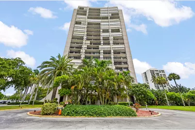 2425 Presidential Way #1006, West Palm Beach, FL 33401 - Photo 1