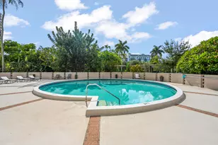 2425 Presidential Way, West Palm Beach, FL 33401 - Photo 16