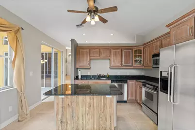 3254 NW 22nd Avenue, Oakland Park, FL 33309 - Photo 10