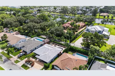 5223 Deerhurst Crescent Circle, Boca Raton, FL 33486 - Photo 4