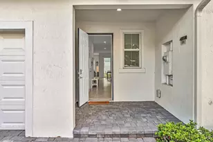 556 Sanderling Cir, Deerfield Beach, FL 33442 - Photo 4