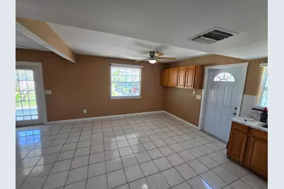337 Hernando Street, Fort Pierce, FL 34949 - Photo 6