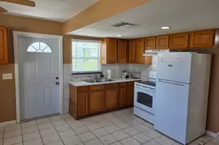 337 Hernando St, Fort Pierce, FL 34949 - Photo 1
