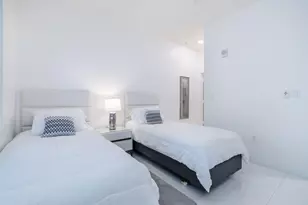 8045 NW 104th Ave, Doral, FL 33178 - Photo 20