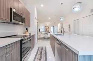 8045 NW 104th Ave, Doral, FL 33178 - Photo 8