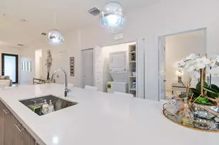 8045 NW 104th Ave, Doral, FL 33178 - Photo 10