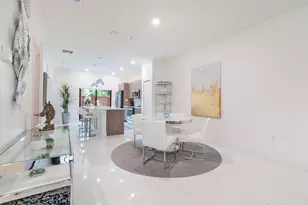8045 NW 104th Ave, Doral, FL 33178 - Photo 4