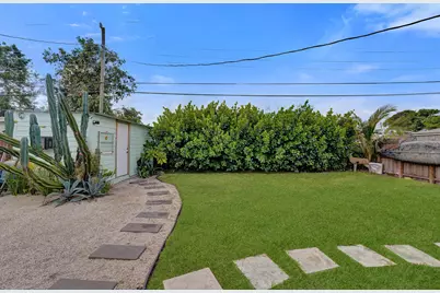 180 NW 48th Court, Oakland Park, FL 33309 - Photo 12