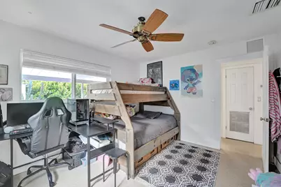 180 NW 48th Court, Oakland Park, FL 33309 - Photo 18