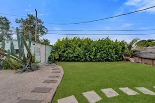 180 NW 48th Ct, Oakland Park, FL 33309 - Photo 16