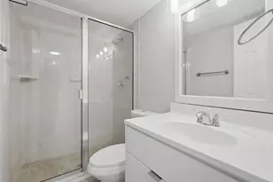 7980 N French Dr, Pembroke Pines, FL 33024 - Photo 22