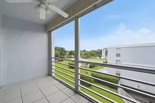 7980 N French Dr, Pembroke Pines, FL 33024 - Photo 26