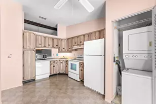 1024 Green Pine Blvd, West Palm Beach, FL 33409 - Photo 4