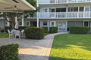 1965 SE 5th Ct, Pompano Beach, FL 33060 - Photo 1