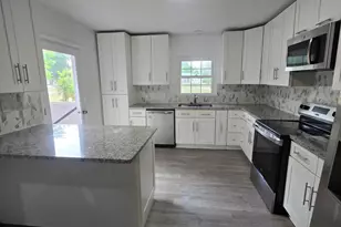 8305 Hogan Rd, Jacksonville, FL 32216 - Photo 6