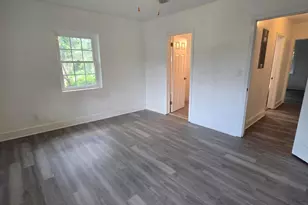 8305 Hogan Rd, Jacksonville, FL 32216 - Photo 12