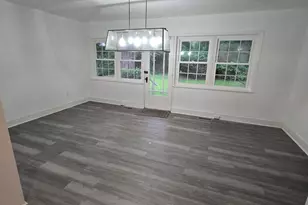 8305 Hogan Rd, Jacksonville, FL 32216 - Photo 10