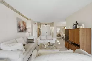 7400 Radice Ct, Lauderhill, FL 33319 - Photo 8