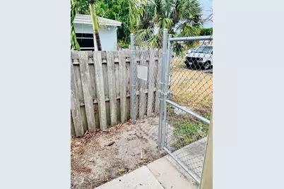 417 NE 2nd Street, Boynton Beach, FL 33435 - Photo 8