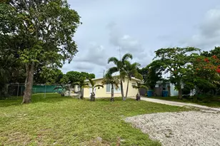 417 NE 2nd St, Boynton Beach, FL 33435 - Photo 2