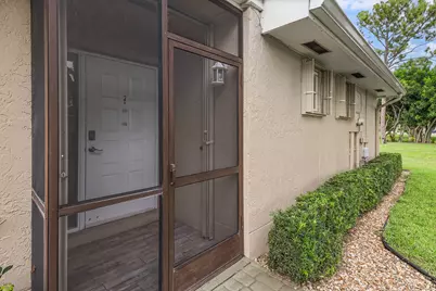 6845 Fountains Circle, Lake Worth, FL 33467 - Photo 4