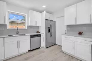 4872 NW 6th Ct, Plantation, FL 33317 - Photo 12