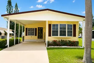 4 Del Sol, Port Saint Lucie, FL 34952 - Photo 1