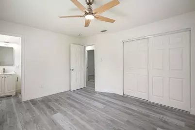 911 SE Dolphin Drive, Stuart, FL 34996 - Photo 22