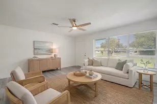 911 SE Dolphin Dr, Stuart, FL 34996 - Photo 4