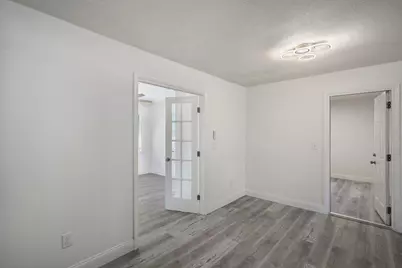 911 SE Dolphin Drive, Stuart, FL 34996 - Photo 14
