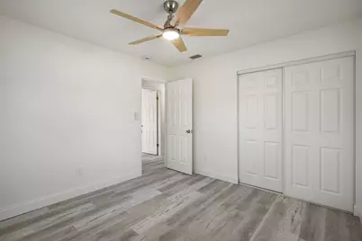 911 SE Dolphin Drive, Stuart, FL 34996 - Photo 20