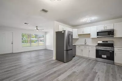 911 SE Dolphin Drive, Stuart, FL 34996 - Photo 12
