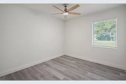 911 SE Dolphin Drive, Stuart, FL 34996 - Photo 12