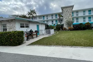 37 Yacht Club Dr, North Palm Beach, FL 33408 - Photo 10