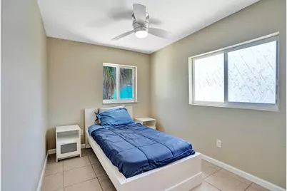 230 NE 45th Street, Oakland Park, FL 33334 - Photo 22