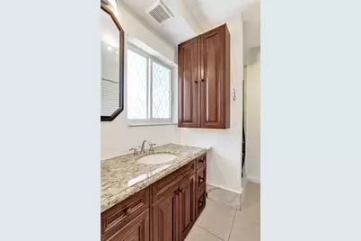 230 NE 45th Street, Oakland Park, FL 33334 - Photo 24