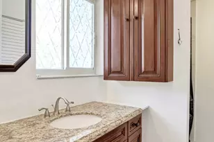 230 NE 45th St, Oakland Park, FL 33334 - Photo 24