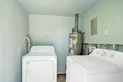 230 NE 45th Street, Oakland Park, FL 33334 - Photo 18