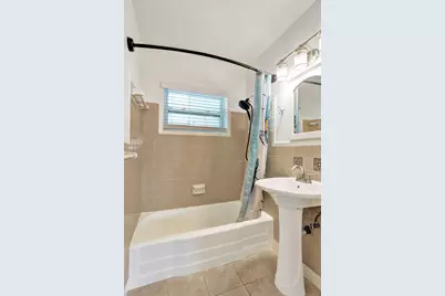 230 NE 45th Street, Oakland Park, FL 33334 - Photo 12