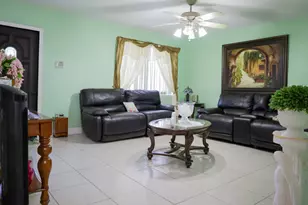 3335 10th Ave N, Palm Springs, FL 33461 - Photo 4