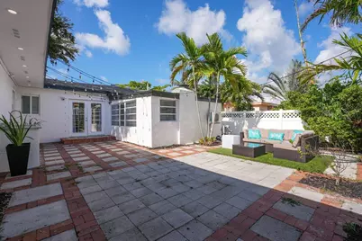 254 SW 6th Street, Dania Beach, FL 33004 - Photo 14