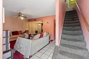 5655 Blueberry Ct, Lauderhill, FL 33313 - Photo 8