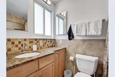 125 NE 21st Court, Wilton Manors, FL 33305 - Photo 10