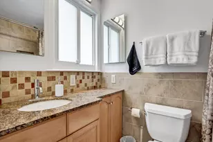 125 NE 21st Ct, Wilton Manors, FL 33305 - Photo 12