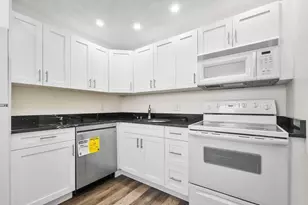 2615 NE 1st Ct, Boynton Beach, FL 33435 - Photo 2
